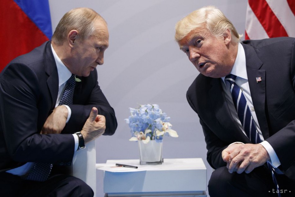 Trump obhajoval svoj blahoprajný telefonát Putinovi. 1