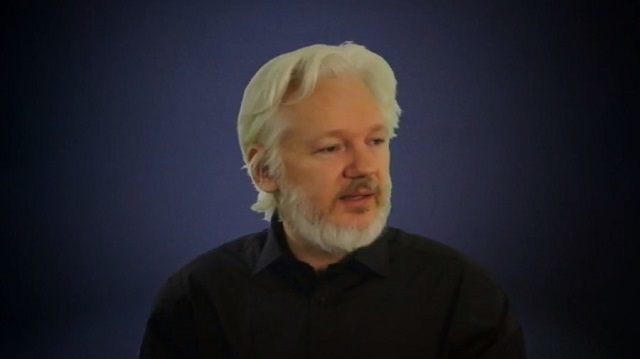 Assange: Generácia, ktorá prichádza na svet teraz, je posledná slobodná. 1