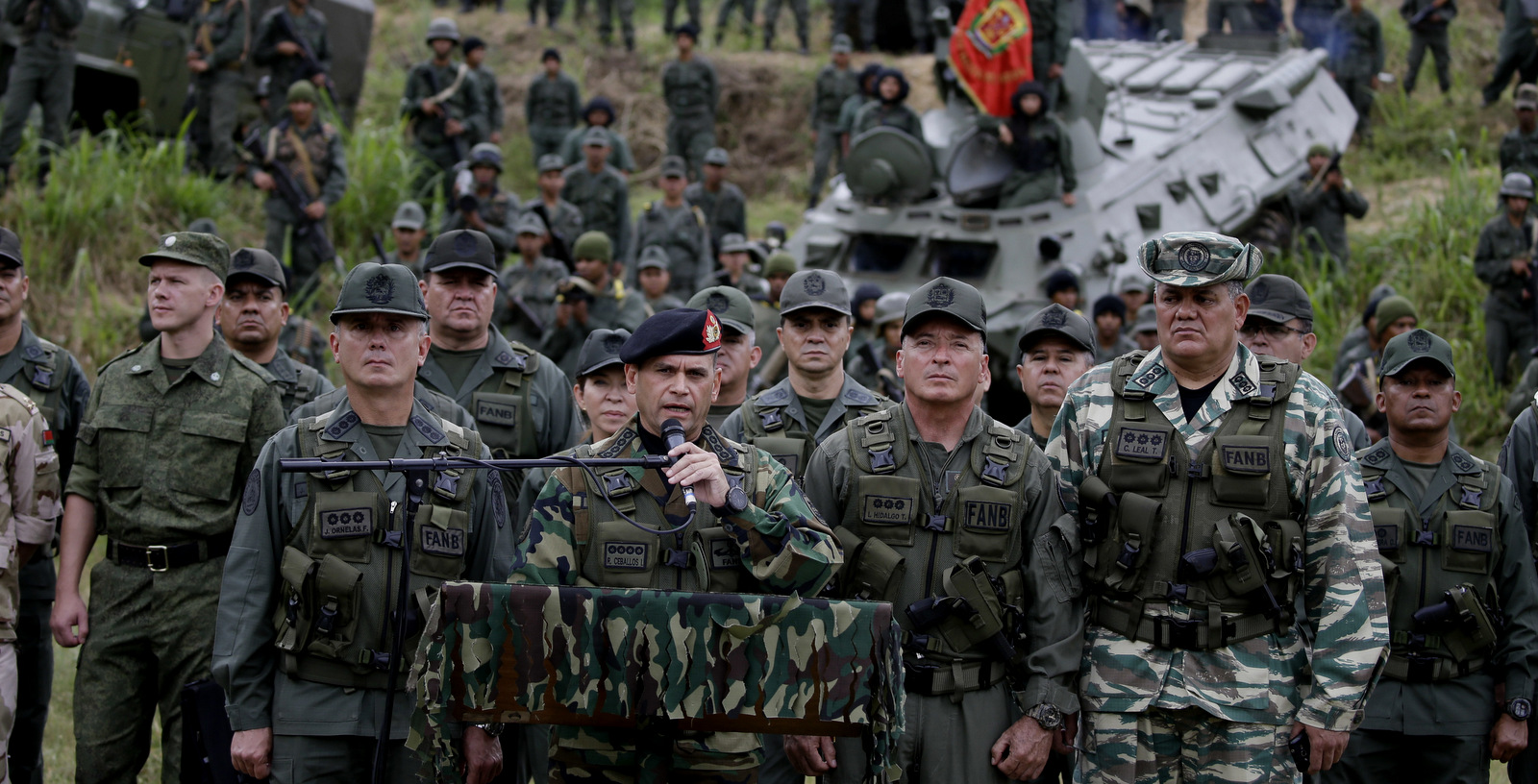 Trump vyzval venezuelských vojakov, aby podporili opozičného lídra. 1