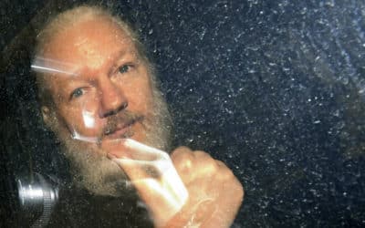 Lekári tvrdia, že Assange urgentne potrebuje zdravotnú starostlivosť.