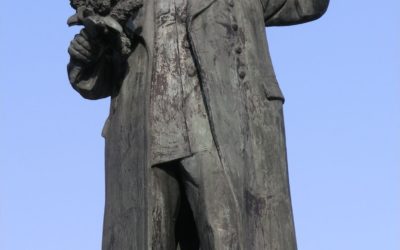 Z námestia v Prahe 6 odstránili sochu sovietskeho maršala Koneva.