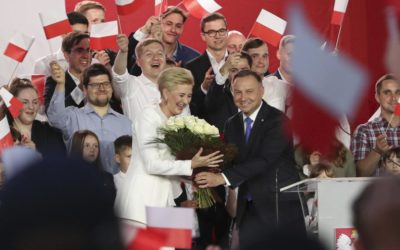 Duda vyhrál polské prezidentské volby. Komise zveřejnila téměř úplné výsledky.