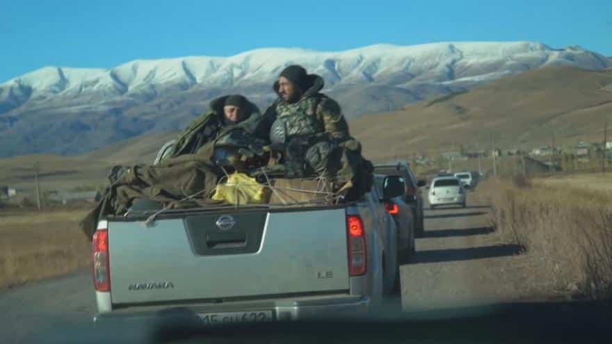 Arméni prchají z Náhorního Karabachu. Za příměří požadují demisi vlády. 1
