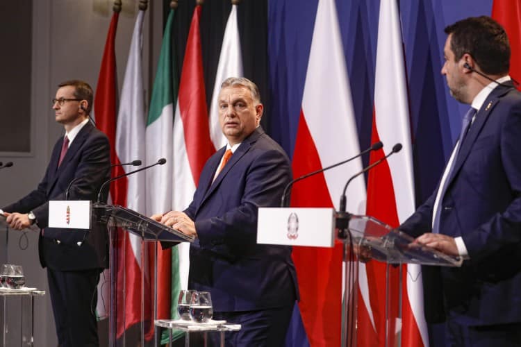 Orbán, Morawiecki a Salvini budujú novú alianciu. 1