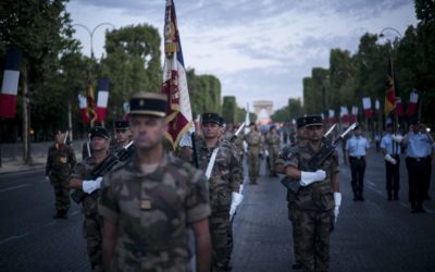 Prieskum: Až 58 percent Francúzov podporuje generálov, ktorí navrhujú prebratie moci