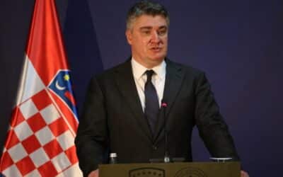Ukrajina nemá v NATO co dělat, při invazi nepomůžeme, řekl chorvatský prezident.