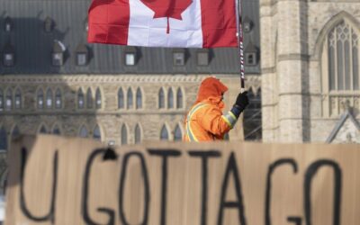 Tisíce ľudí v Kanade protestovali proti očkovaniu, pandemickým opatreniam a vláde.