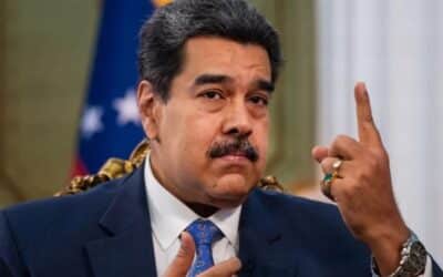 Maduro tvrdí, že USA budujú tajné základne v spornom regióne Esequiba.